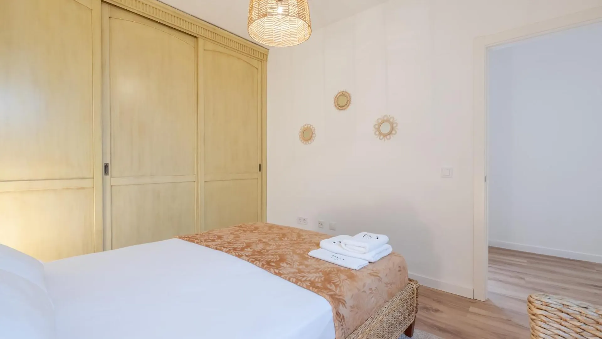 Charming 4-Bedroom Apartment In Malaga'S Historic Center
